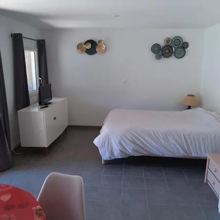 Appartement Meublé Avec Cour